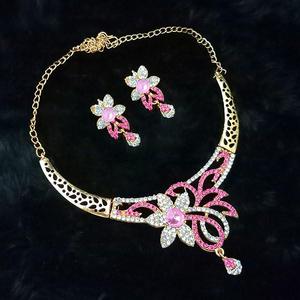 ชุดเครื่องประดับ kriaa-1108531สร้อยคอชุบทองและหินออสเตรีย - Product Image 1