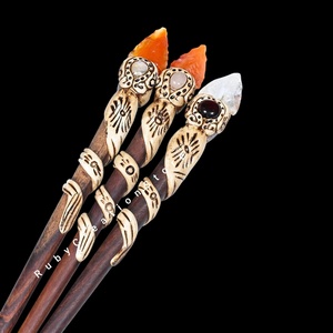 Palillos para el Cabello con Flecha de Cristal Blanco y Corolina - Accesorios para el Cabello Hechos a Mano con Arcilla Polimérica para Mujer - Joyería para el Cabello de Fantasía Boho, Regalo - Product Image 6