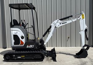 Miniexcavadora Usada Bobcat E20 de 2 Toneladas con Motor Yanmar, Bomba y Caja de Cambios Kawasaki - Alto Momento de Carga, Garantía de 4 Años - Product Image 3