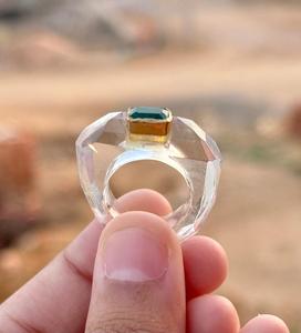 แหวนพลอยควอตซ์คริสตัลธรรมชาติพร้อมพลอยควอตซ์สีเขียวมรกตของขวัญพิเศษสำหรับเธอหรือเขา - Product Image 5