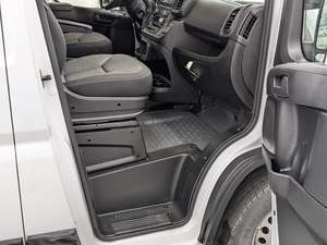 2024 R-A-M Pro-Mas-ter 2500 Tradesman 159 Furgoneta de Carga con Techo Alto FWD con Asiento para Pasajeros y Motor Automático - Product Image 3