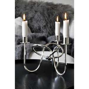 Portavelas de aluminio de estilo victoriano con diseño intrincado y construcción de metal de alta calidad para una decoración clásica del hogar - Product Image 3