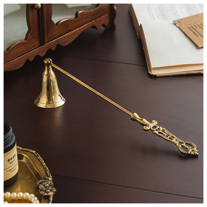 Meilleur fabricant et exportateur indien au monde vendant un éteignoir de bougie de couleur dorée en laiton pour souffler des bougies au prix de gros - Product Image 4