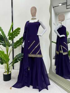 Lancement d'une nouvelle qualité Designer Party Wear Look Top Sharara Plazzo et Dupatta With Sleeve - Product Image 3