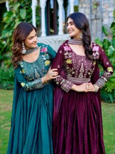 Nouvelle collection été 2025 : Robe longue et dupatta pour festival, avec broderie lourde de sequins et de fils, en soie Fendy (entièrement cousue) - Product Image 4