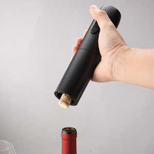 Juego de abridor de botellas eléctrico recargable, cortador de papel de aluminio de plástico, vertedor de vino extraíble con base incluida - Product Image 6