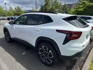 UTILISÉ LHD/RHD 2024 CHEVROLET TRAX 2RS - Product Image 3