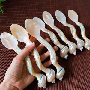 Chef-d 'œuvre luxueux de cuillère à perles MOP dans l'artisanat inspiré par les traditions anciennes - Product Image 3