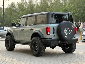 รถยนต์เอสยูวีออฟโรดสุดหรู ปี 2021 เครื่องยนต์เบนซิน 3.0 ลิตร ทวินเทอร์โบ พร้อมภายในหุ้มหนัง กล้องมองหลัง และหลังคาซันรูฟ - Product Image 2