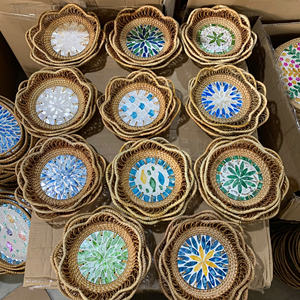 Bandeja de Ratán con Incrustaciones de Nácar y Detalles de Concha para el Hogar, Vietnam, por 99 Gold Data - Ms Violet - Product Image 6