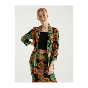 Chaqueta con Estampado Floral para Mujer BGN Sin Forro Hecha en Turquía - Product Image 3