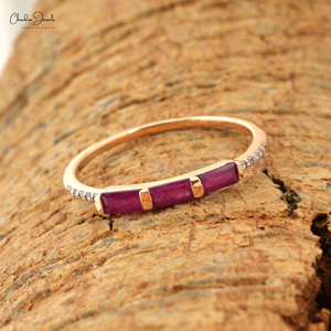 Tự Nhiên Của <span class=keywords><strong>Ruby</strong></span> Engagement Nhạc Nhẫn 14K Rose <span class=keywords><strong>Gold</strong></span> Kim Cương Nhẫn 4X4 Mm Baguette Cắt Đá Quý Nhẫn Cho Phụ Nữ Bán Buôn - Product Image 3