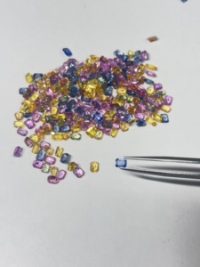 พลอยแซฟไฟร์ธรรมชาติหลายสี รูปทรงแปดเหลี่ยมเจียระไนแบบมรกต ขนาด 3x4 มม. 4x5 มม. 3x5 มม. 4x6 มม. จากกรุงเทพฯ - Product Image 2