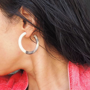 Pendientes de Cuerno de Búfalo para Niñas, Pendientes de Cuerno Natural para Mujer, Joyería de Cuerno de Alta Calidad - Product Image 1