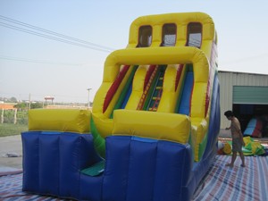 Tobogán inflable doble para deportes al aire libre - Product Image 4