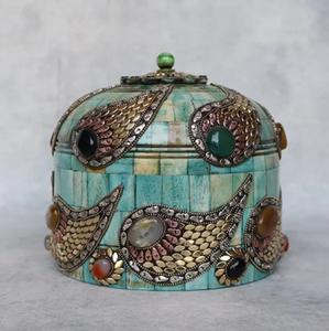 Boîtes à bijoux en métal de ton cuivre avec gravures et charme antique top cristal maintenant disponible en lots en gros dans le monde - Product Image 6