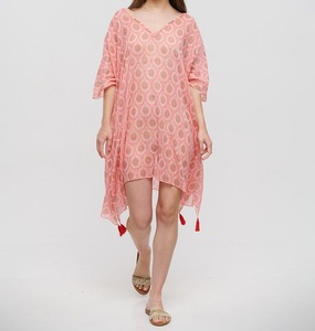 Kaftan rose tendance en coton biologique, chemise à manches courtes et col en V, décorations boutonnées, taille unique (100 % coton), écologique, respirant, longueur midi - Product Image 2