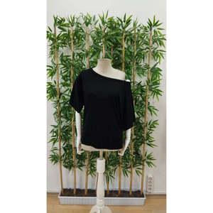 Blusa de viscosa holgada de manga corta con un solo hombro para mujer, 37136 - Negro - Product Image 6