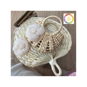 2025 vente en gros Unique ventilateur à main en bambou avec feuilles de palmier ventilateur décoratif léger pour une utilisation en extérieur de Viietnam - Product Image 3