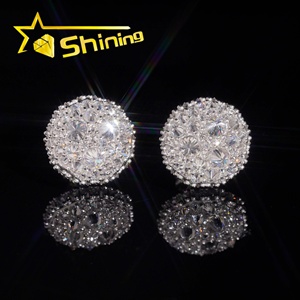 <span class=keywords><strong>Orecchini</strong></span> a Bottone da Uomo in Argento Massiccio con Moissanite VVS Incastonata a Mosaico Invertito - Product Image 1