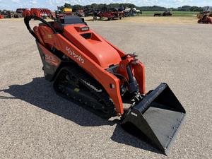 2022 Kubota SCL1000 Mini Minicargadora Tipo sobre orugas con motor de cargador frontal y componentes del núcleo de la bomba - Product Image 2