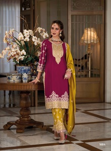 Traje Salwar Kameez de tela crepé premium con bordado pesado para mujer, en oferta online. - Product Image 5