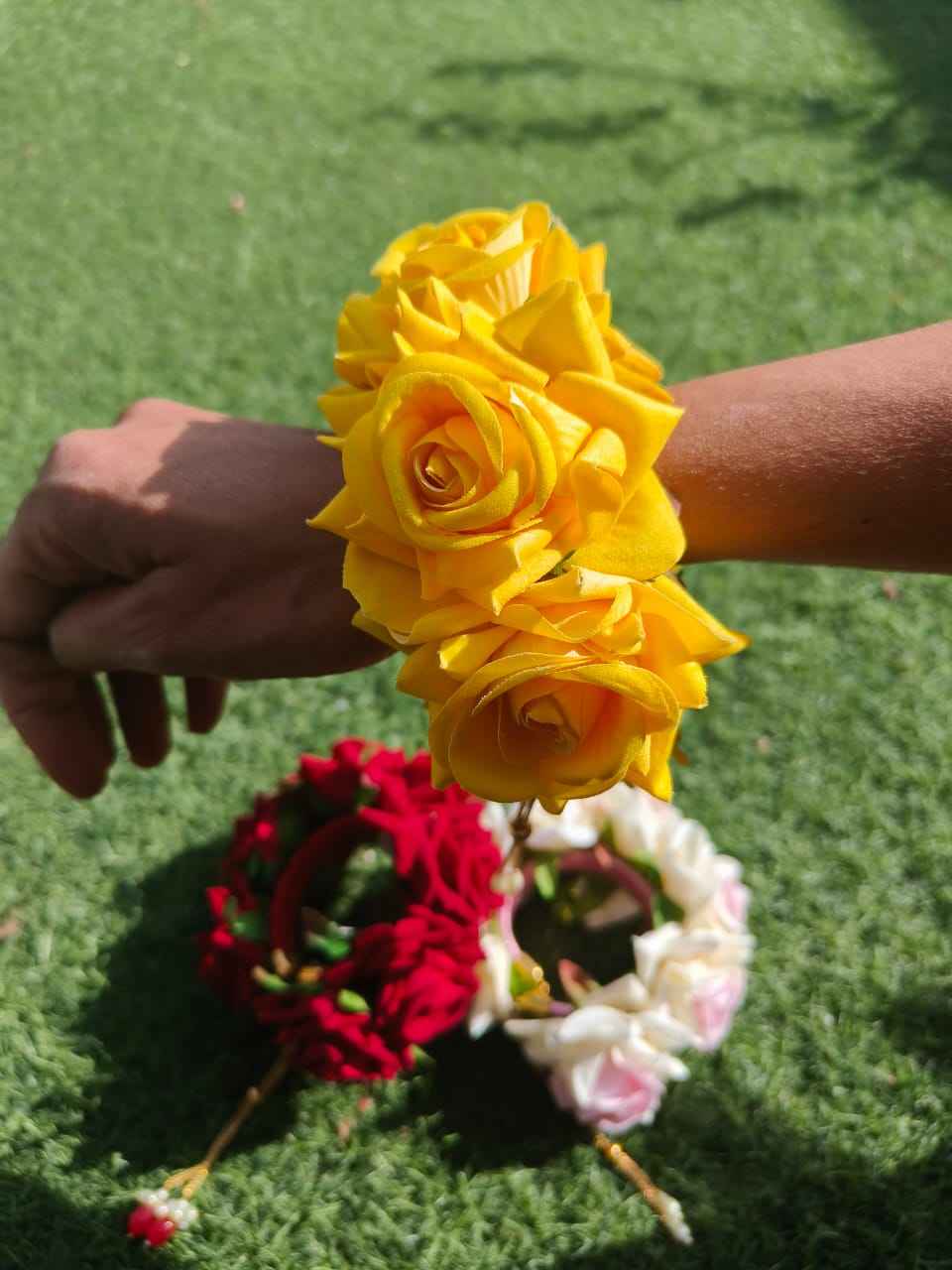 สีเหลือง