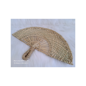 พัดลมมือ SEDGE สินค้าใหม่ สินค้าผลิตในเวียดนามด้วยวัสดุธรรมชาติ 100% สินค้าเป็นมิตรกับสิ่งแวดล้อม ราคาที่ดีที่สุดจากเวียดนาม - Product Image 1