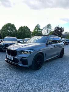 BMW X5 M-Sport 2019, boîte automatique, intérieur foncé, sièges en cuir, taille des pneus R17, conduite à gauche - Product Image 4