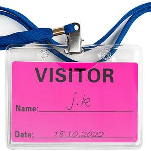 Autocollants de permis de visite rose, étiquettes d'identification nominative pour <span class=keywords><strong>visiteurs</strong></span>, autocollants de 2 x 3 pouces, 300 étiquettes par rouleau - Product Image 1