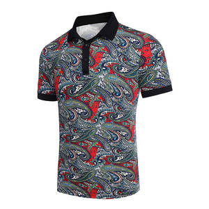 Camiseta Deportiva de Punto para Hombre |   Estampado Vibrante de Paisley en Rojo y Azul para Sublimación |   Top Deportivo de Lujo Artístico y Transpirable - Product Image 2