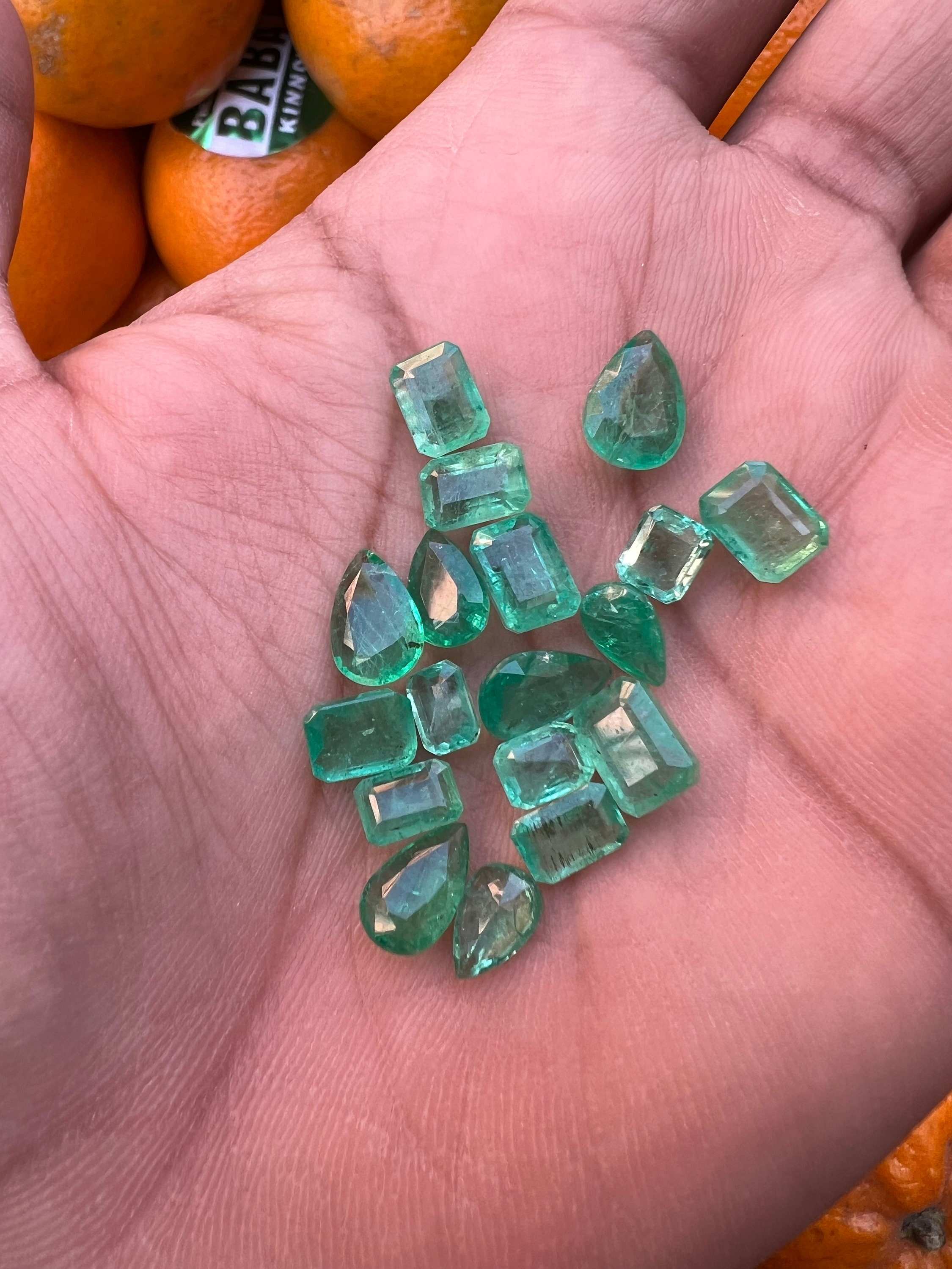 สีเขียว