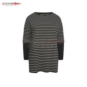 Camiseta de gran tamaño de doble capa para mujer con cuello redondo y dobladillo en contraste para traje de moda, camiseta de doble capa para mujer - Product Image 1
