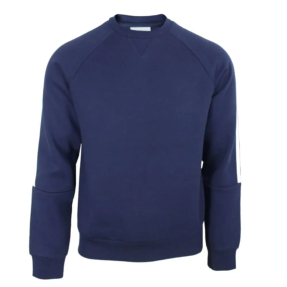 सर्दियों के मौसम के परिधान और सहायक स्वेटशर्ट अच्छी गुणवत्ता वाले फैशनेबल नवीनतम स्टाइल के पुरुष स्वेटशर्ट पहनते हैं