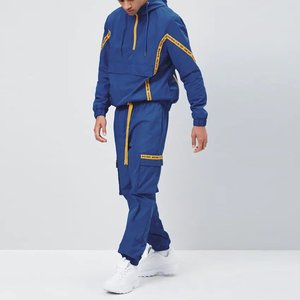 Nouveau style de survêtement de sport à coupe ample, survêtement à capuche en nylon pour homme, survêtement de jogging, vente en gros - Product Image 2