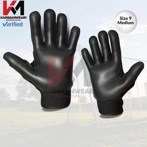 Guantes de Fútbol Gaélico Personalizables al por Mayor, Duraderos, de Poliéster, Resistentes al Viento, con Palma Adhesiva de Látex y Dorso Transpirable para Deportes GAA - Product Image 4