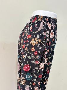 Pantalon de pyjama en coton doux à imprimé floral pour femmes noir avec vêtements de nuit décontractés pantalon en coton de style droit - Product Image 4