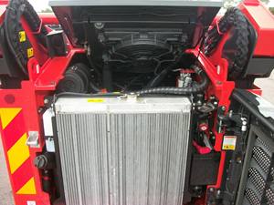 2024 Kioti TL750 Diesel Mini Skid Steer Loader Type de chenille Composants de base à faible consommation de carburant (moteur de boîte de vitesses de pompe à moteur) - Product Image 6