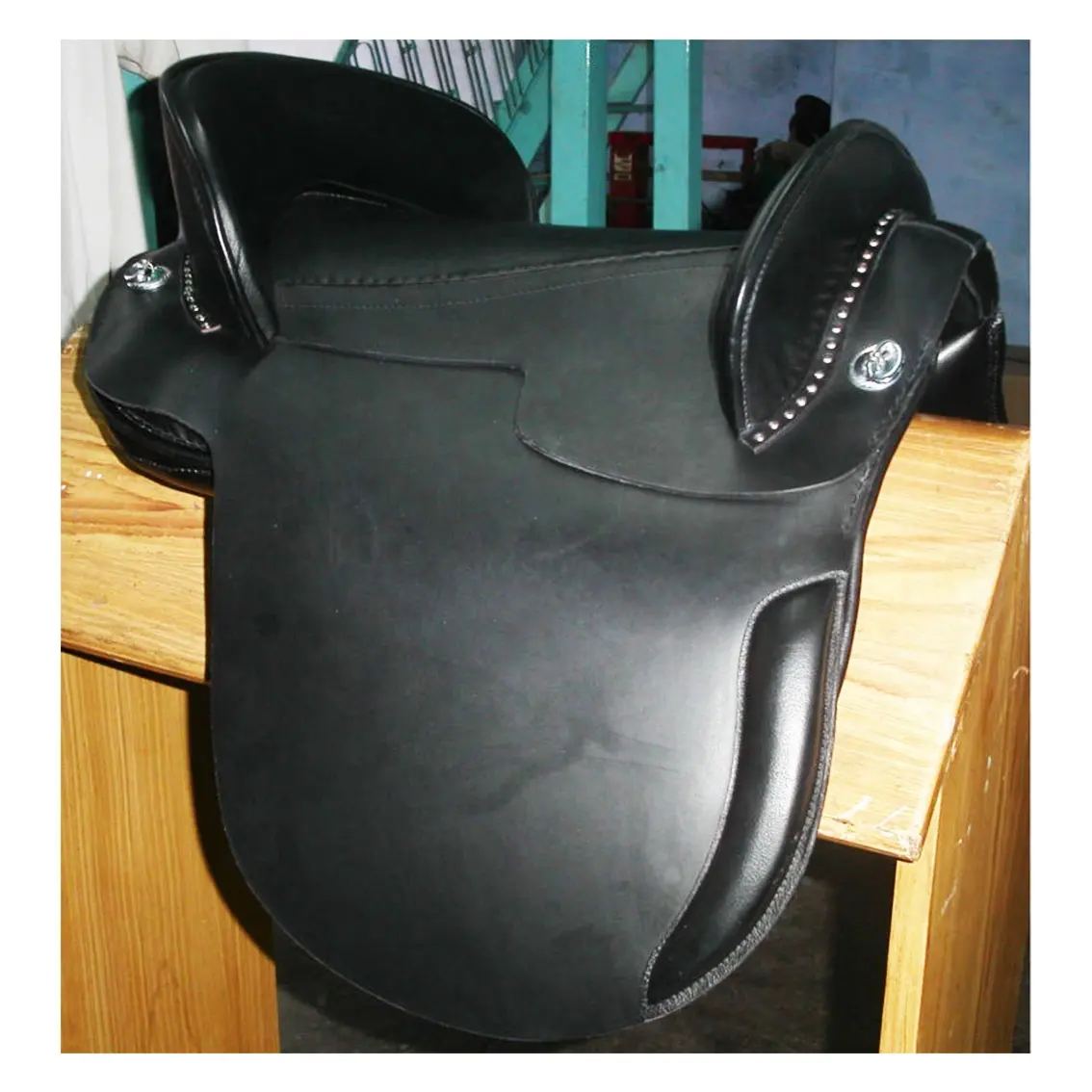 Horse riding wholesale Spanish Saddle leather english racing equipment custom black brown outdoor sports all seasonal equestrian