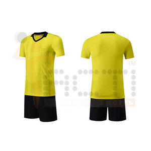 Uniforme de fútbol de fabricante pakistaní fabricado en fábrica, uniforme de fútbol de hombre de mejor estilo para uso de adultos, ropa deportiva - Product Image 2