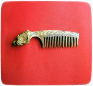 ABAJO MEJOR viaje portátil estilo chino hecho a mano sándalo pintado tallado peine de madera - Product Image 3