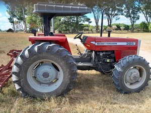 Tracteur Massey Ferguson 385 d'occasion robuste, 85 CV, 4 roues motrices et autres modèles Massey Ferguson disponibles à la vente avec certificat CE - Product Image 3