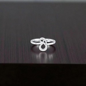 Bague fantaisie/moderne en or massif 10K,14K,18K, Moissanite de 0.04 carats en E-F/VVS-VS - Product Image 3