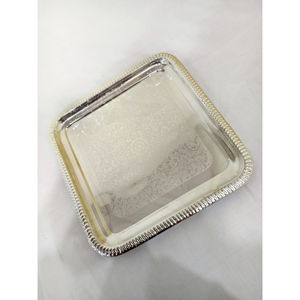 Plateau de service alimentaire de conception merveilleuse avec poignée Plateau à dessert en métal de qualité exclusive à prix raisonnable en Inde - Product Image 3