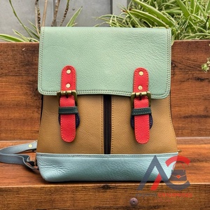 Nouveauté usine directement sac à dos en cuir recyclé vintage pour femmes sac à dos vintage à bandoulière de grande capacité de haute qualité - Product Image 1