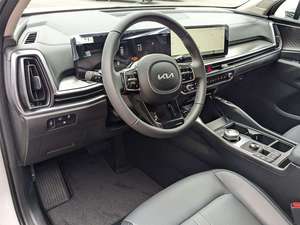 Sorento 2025 Híbrido Enchufable EX Usado, Transmisión Automática, Interior de Cuero Oscuro, Neumáticos R17, Navegación, Tracción Total, Volante a la Izquierda/Derecha - Product Image 2