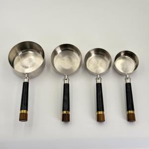 Tazas Medidoras de Acero Inoxidable 202 de Alta Calidad al por Mayor, Tazas Medidoras Multiusos Modernas y Creativas con Mango Clásico de Resina - Product Image 1