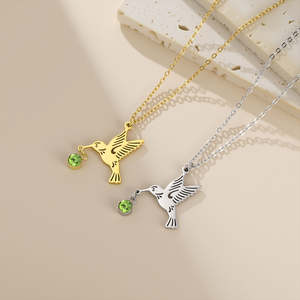 Collier pendentif colibris en argent sterling 925 plaqué or 14 carats avec moissanite, bijou minimaliste, cadeau pour femmes et hommes - Product Image 4