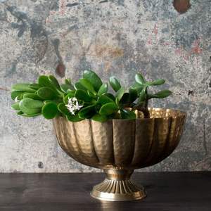 Bol de service en métal fait à la main avec finition dorée, polissage lisse et radieux, écologique et durable, design moderne et luxueux - Product Image 3