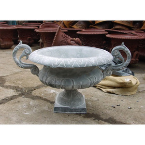 <span class=keywords><strong>Vase</strong></span> à fleurs <span class=keywords><strong>en</strong></span> métal <span class=keywords><strong>ancien</strong></span> français <span class=keywords><strong>en</strong></span> <span class=keywords><strong>fonte</strong></span> personnalisé urne <span class=keywords><strong>jardin</strong></span> antique <span class=keywords><strong>en</strong></span> acier bonsaï Pot <span class=keywords><strong>de</strong></span> fleurs pour la plantation <span class=keywords><strong>de</strong></span> fleurs - Product Image 2